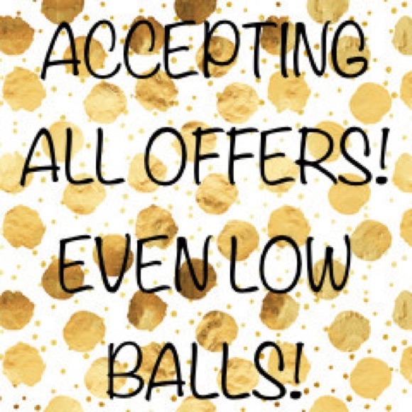 **SOLD**Light pink off the shoulder top - Picture 7 of 7